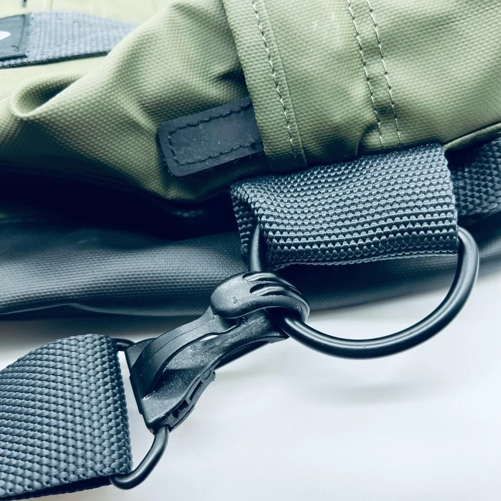 EAGLE CREEK TAUCK ARMY GREEN NO MATTER WHAT SMALL DUFFLE BAG